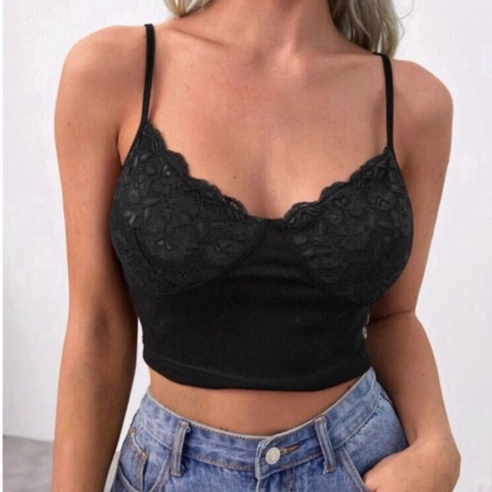 SALE rare lace trim cami crop top